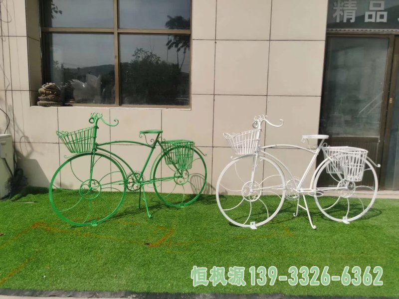 不锈钢镂空自行车雕塑