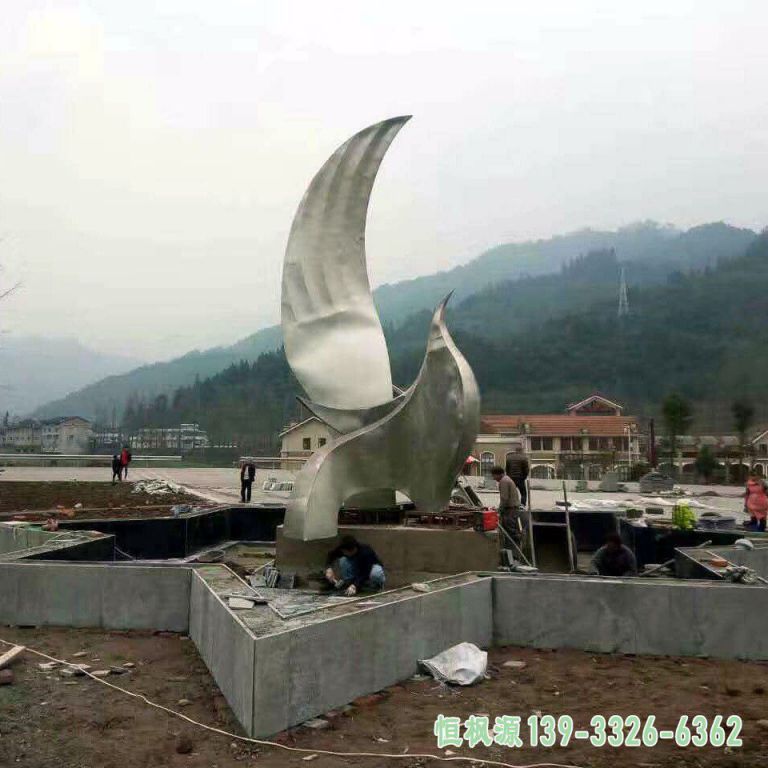 不锈钢大型翅膀装饰雕塑