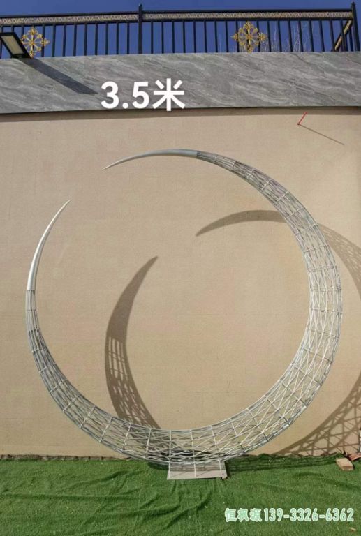 不锈钢镂空月亮雕塑 (2)