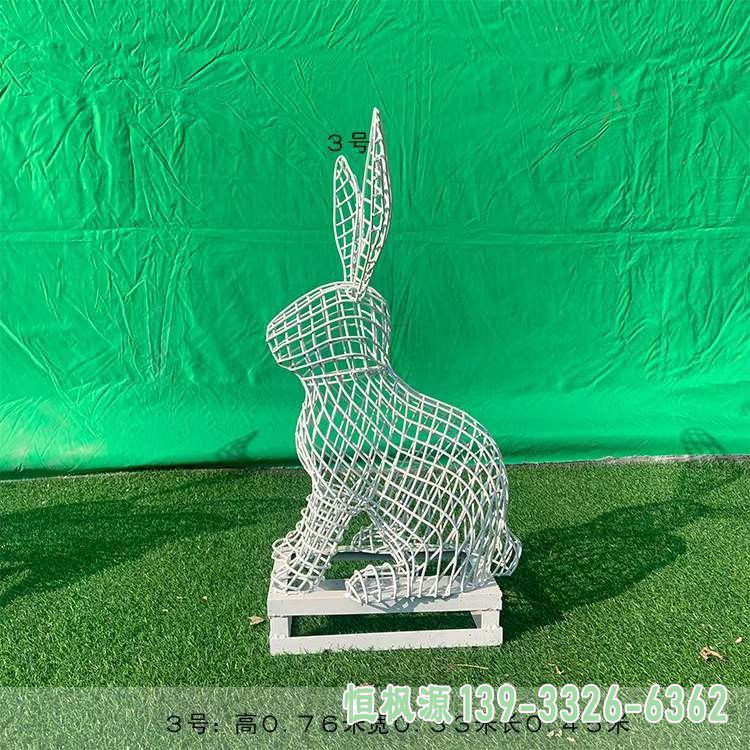 不锈钢镂空兔子雕塑 (13)