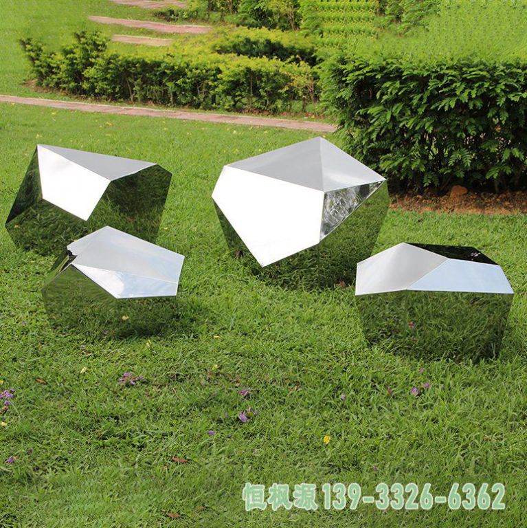 石头不锈钢景观雕塑