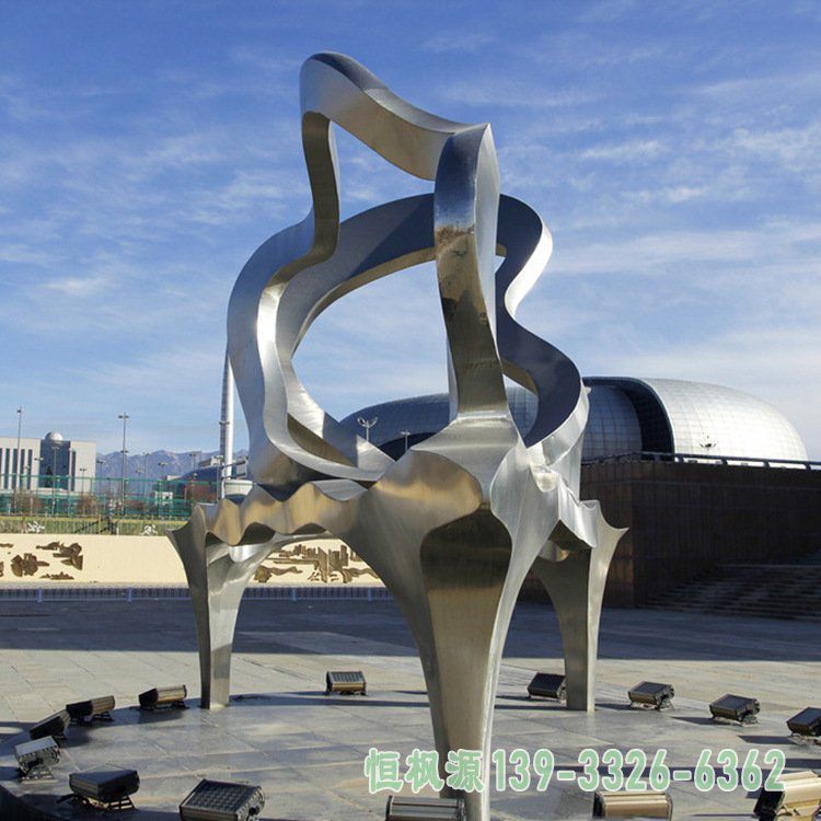 钢琴不锈钢景观雕塑