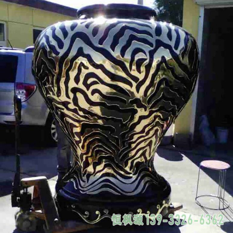 花瓶不锈钢景观雕塑