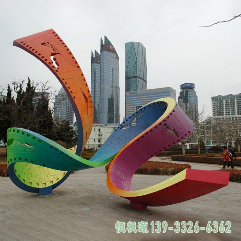 不锈钢城市胶卷艺术雕塑