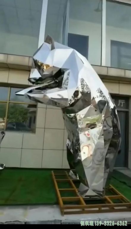 广场熊猫不锈钢动物雕塑