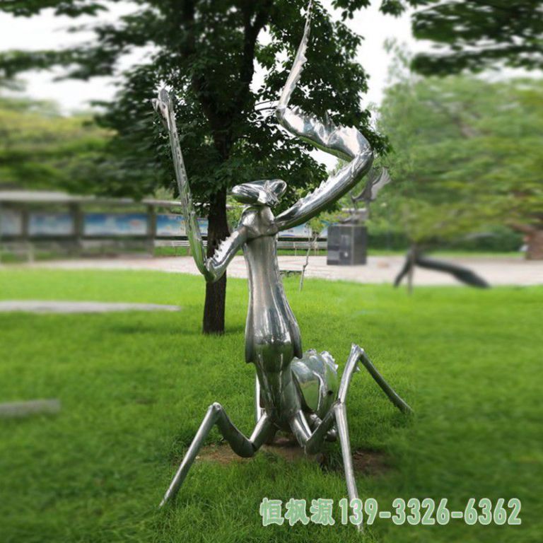 城市螳螂不锈钢动物雕塑