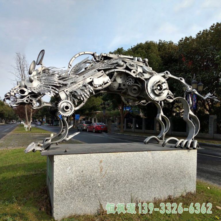 城市狼不锈钢动物雕塑