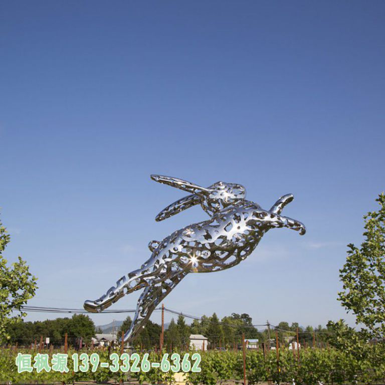 不锈钢兔子广场雕塑