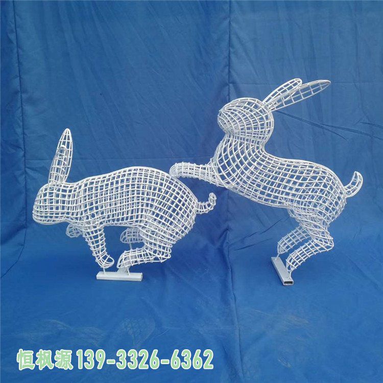 校园兔子不锈钢雕塑