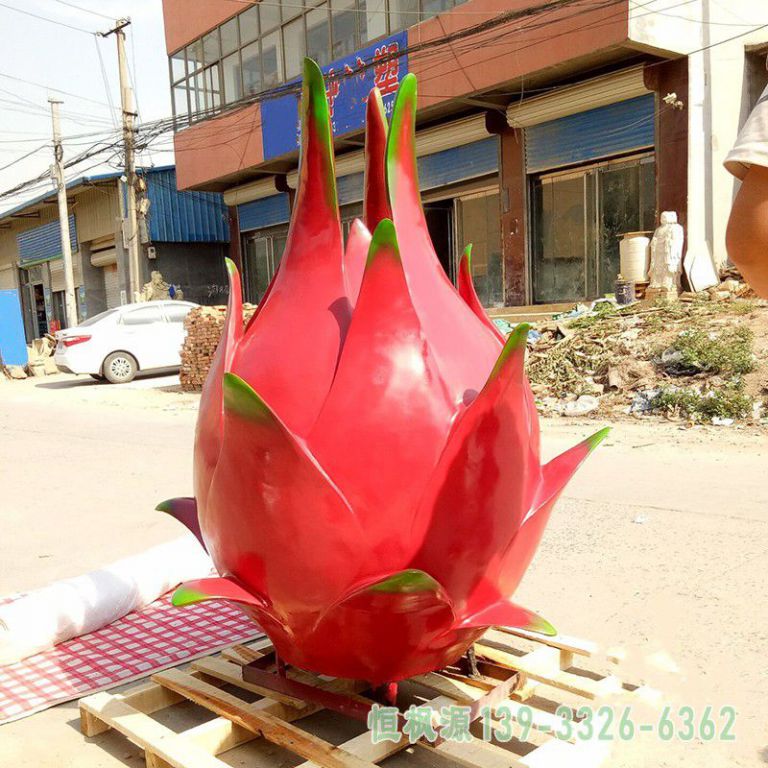 不锈钢企业火龙果雕塑
