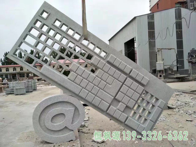 键盘广场不锈钢抽象雕塑
