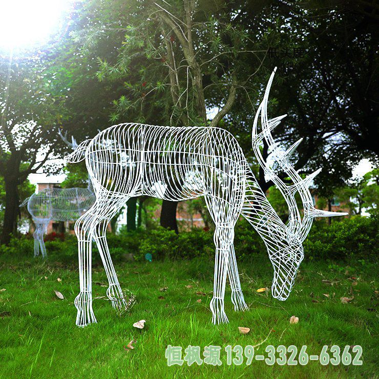 小鹿不锈钢公园雕塑