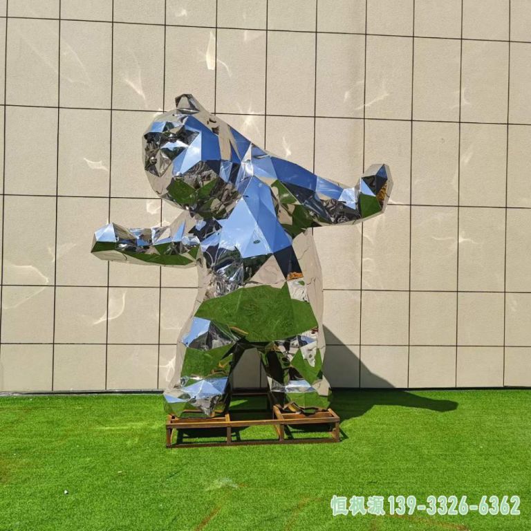 切面熊都市不锈钢雕塑