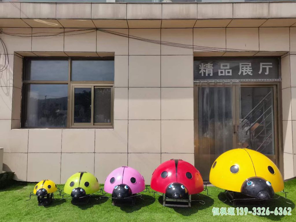 都市不锈钢瓢虫雕塑