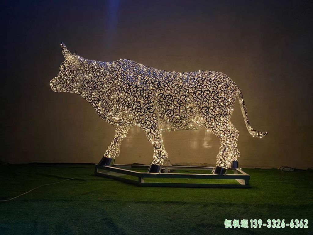 发光牛城市不锈钢雕塑