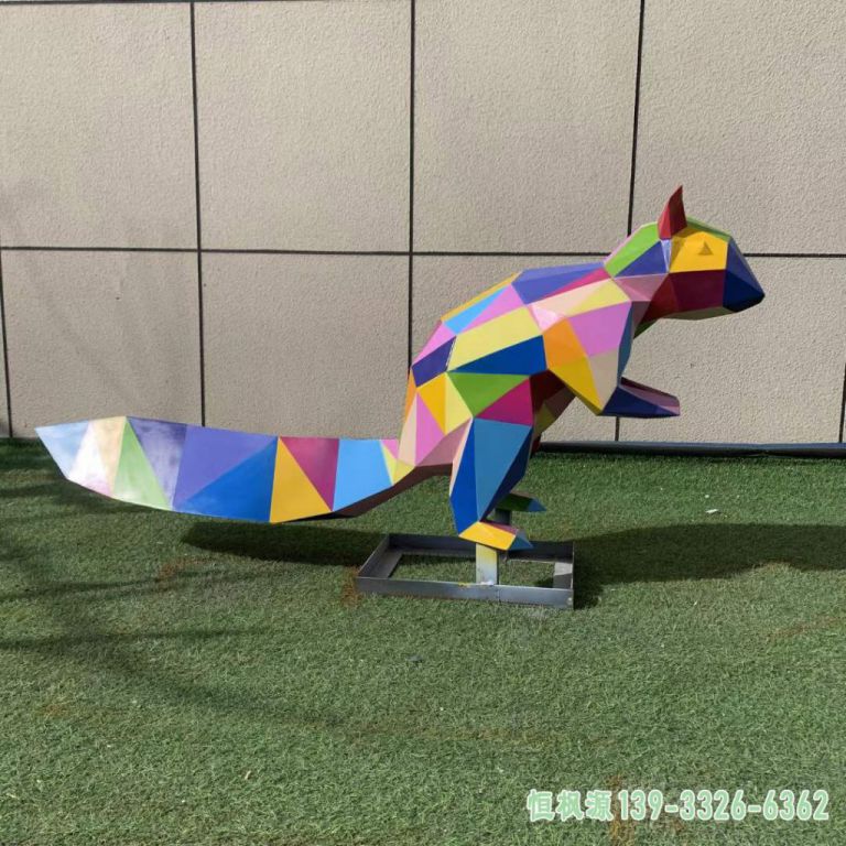 彩绘松鼠公园不锈钢雕塑