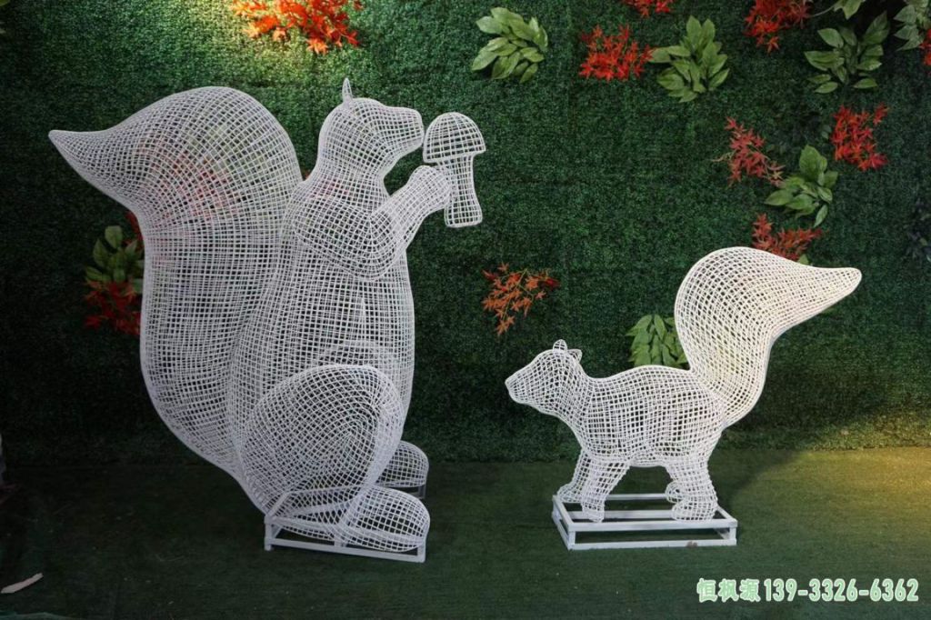 广场松鼠不锈钢艺术雕塑