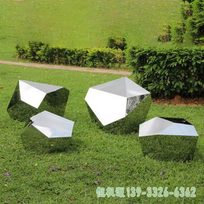 石头不锈钢小区雕塑