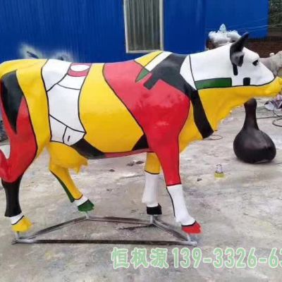 广场不锈钢彩绘牛雕塑