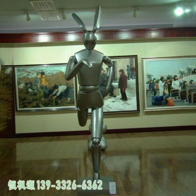不锈钢企业兔子雕塑