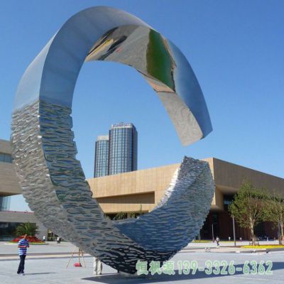 小区不锈钢月亮雕塑