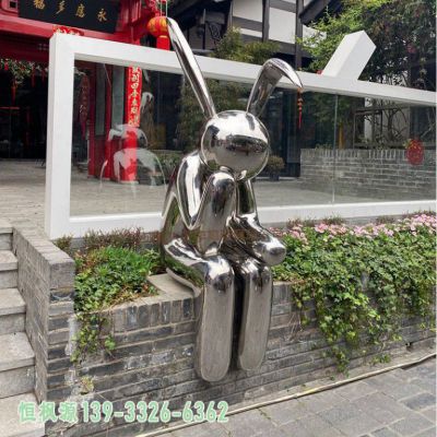 都市兔子不锈钢雕塑
