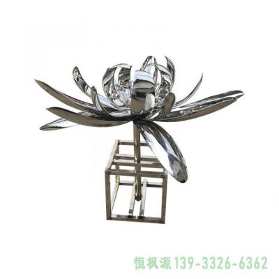 莲花小区不锈钢镜面雕塑