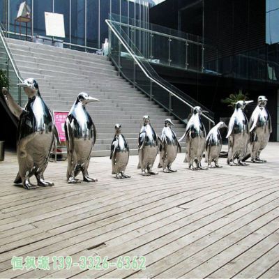 校园镜面企鹅不锈钢雕塑