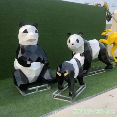 熊猫户外不锈钢雕塑