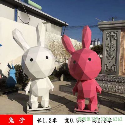 彩绘兔子广场不锈钢几何雕塑