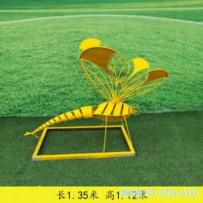 蜻蜓广场不锈钢雕塑