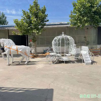 马车户外不锈钢雕塑