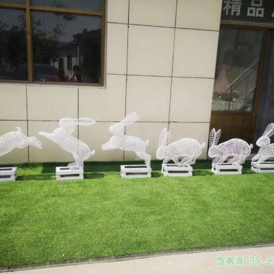 园林兔子不锈钢镂空雕塑