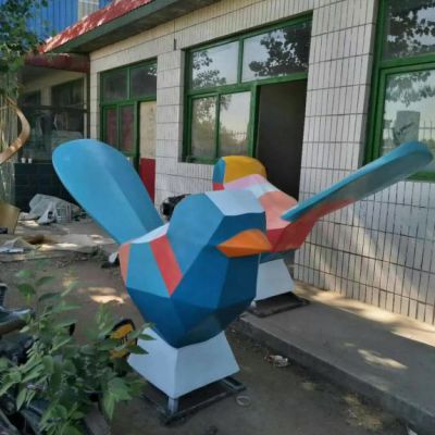 彩绘鸟园林不锈钢雕塑