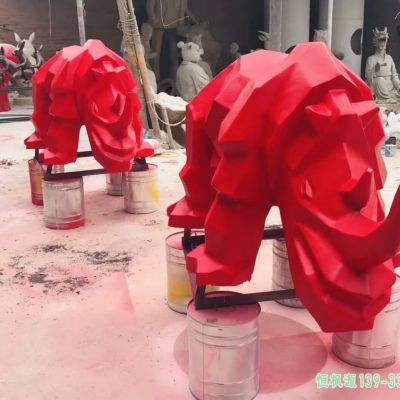 犀牛彩绘户外不锈钢动物雕塑